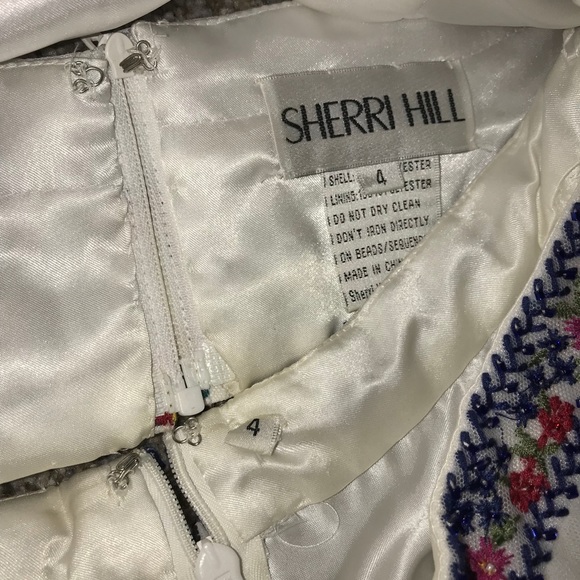 Sherrie Hill Prom Dress - Picture 2 of 8